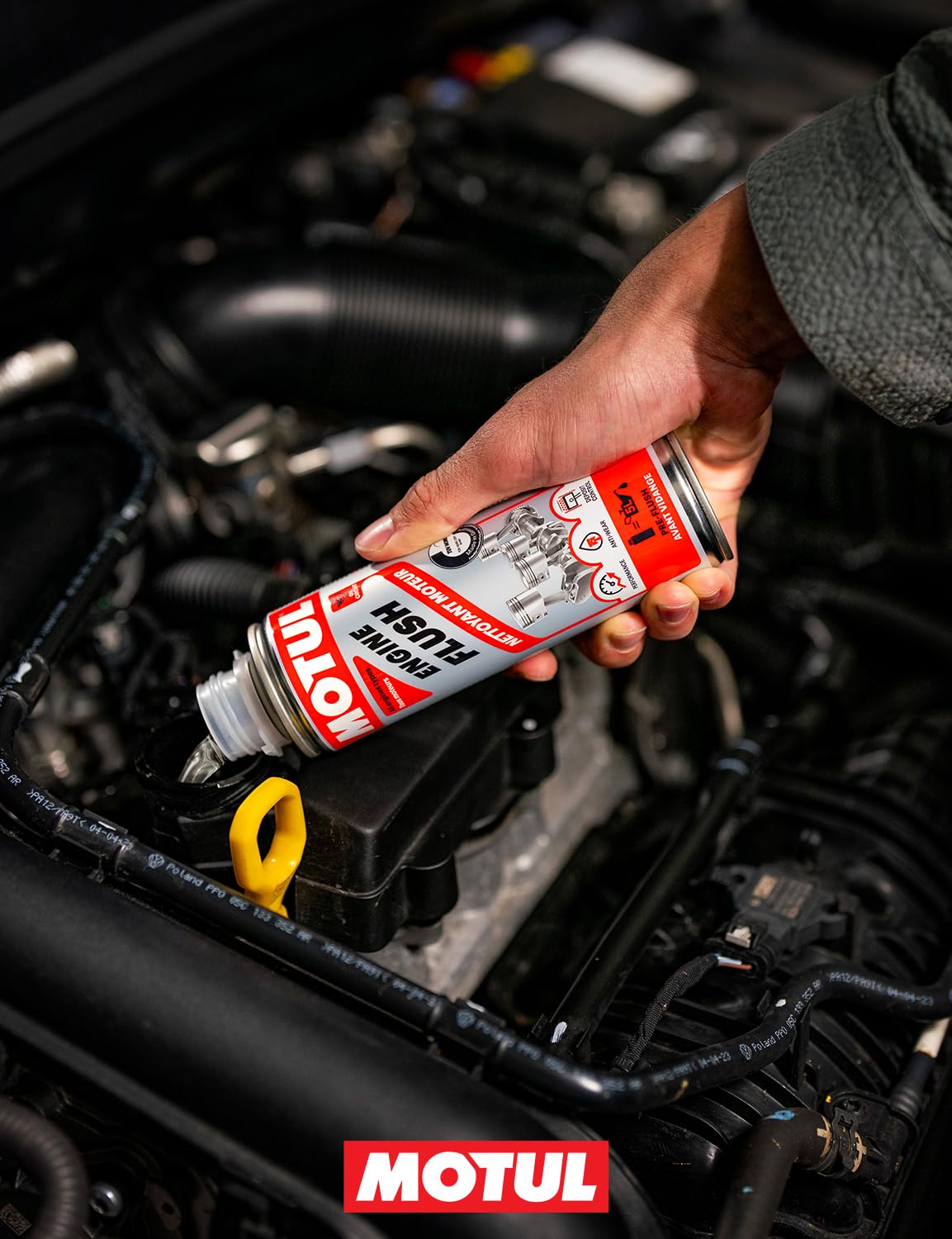 motul-nettoyant-moteur-avant-vidange-essence-et-diesel-300-ml image 5