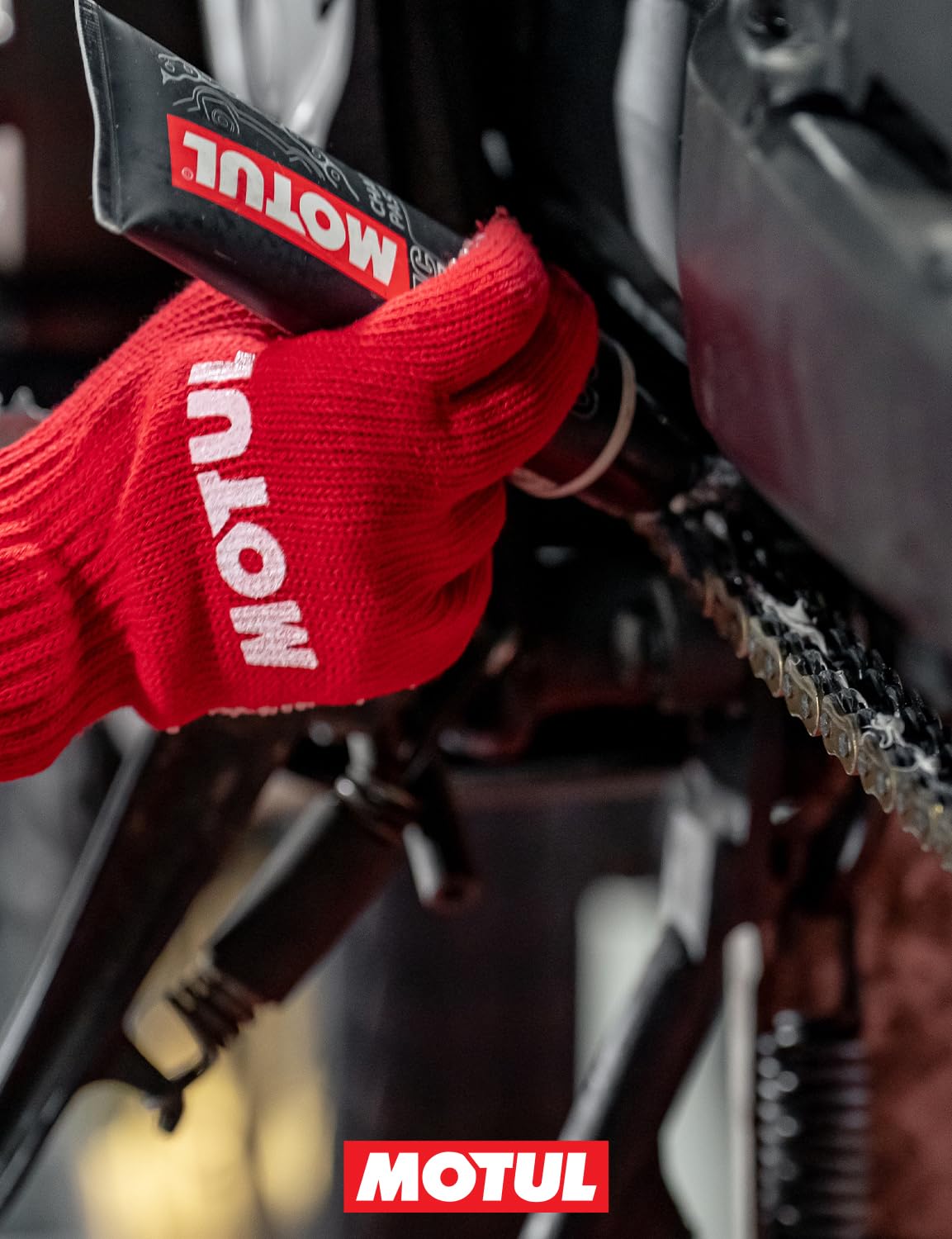 motul-mc-care-c5-chain-paste-graisse-cha-ne-moto-route-150-ml image 5