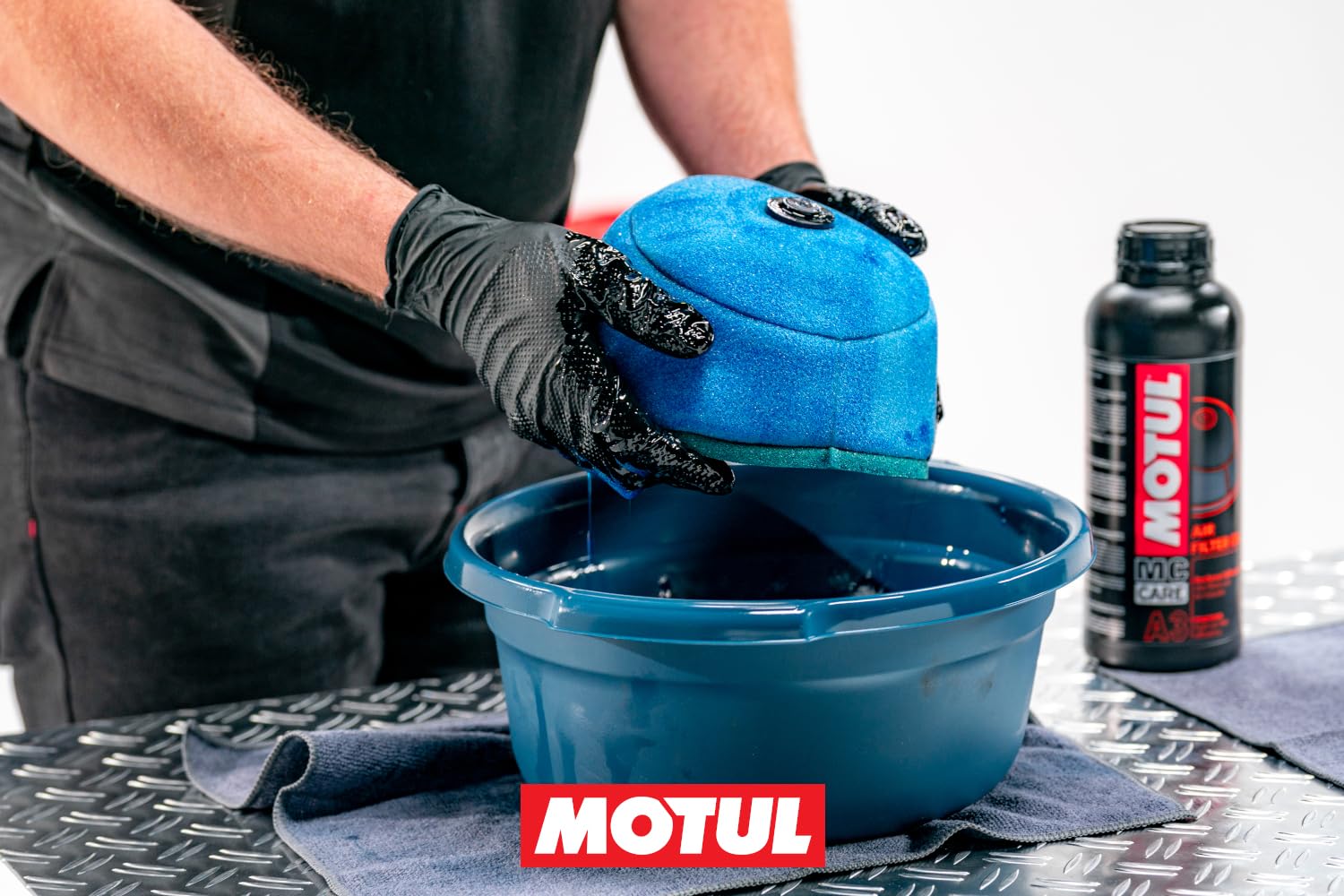 motul-a3-air-filter-oil-huile-filtre-air-mousse-moto-1-l image 6